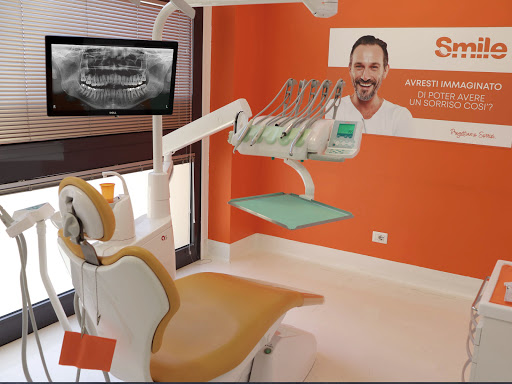 Studio Dentistico SMILE logo