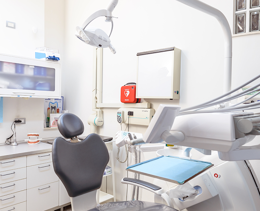 Studio Dentistico Del Vecchio Dr. Gaetano logo