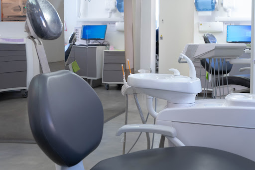 Studio Dentistico - Centro Salute Orale | Bologna logo