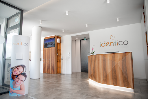 Studio Dentistico iDENTIco Centro Odontoiatrico logo