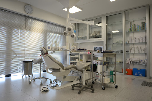 Studio Dentistico DL32 Clinica Dentalife logo