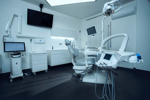 Studio Dentistico Dental Care logo