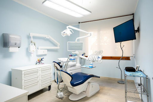 Studio Dentistico Savasta & Partners logo